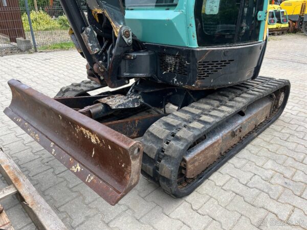 Mini pelle Yanmar VIO 25-4 avec 3 godets – Image 7