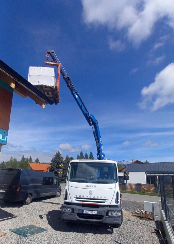 Camion Iveco EuroCargo avec Bras Hydrauliques – Image 9