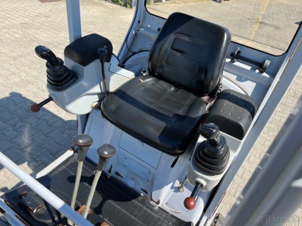Mini pelle Wacker Neuson 1404 avec 3 godets – Image 13