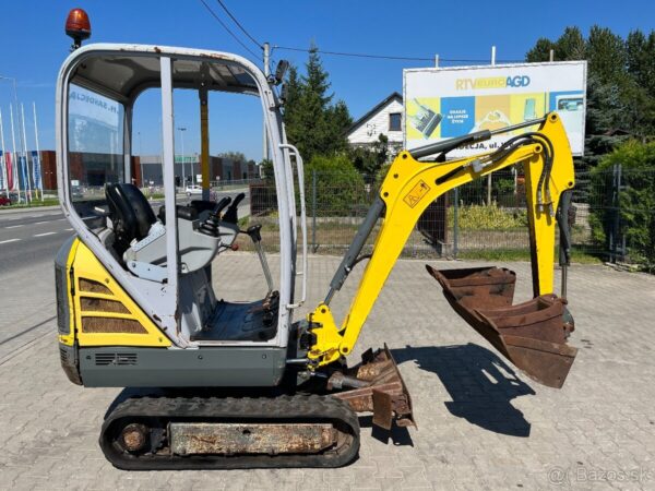 Mini pelle Wacker Neuson 1404 avec 3 godets – Image 4