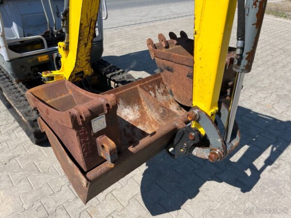 Mini pelle Wacker Neuson 1404 avec 3 godets – Image 9