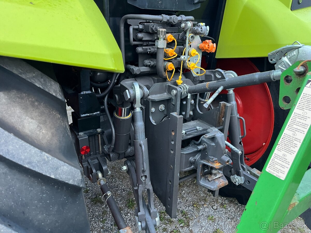 Tracteur agricole CLAAS AXOS 340 CX – Image 4