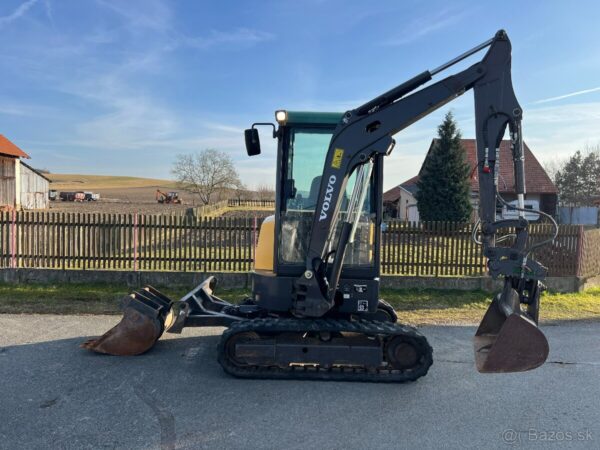 Mini pelle Volvo ECR25D + 3 godets – Image 10