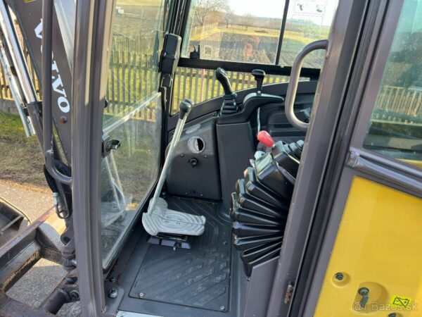 Mini pelle Volvo ECR25D + 3 godets – Image 14