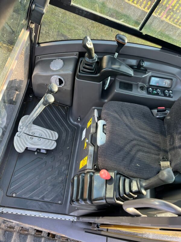 Mini pelle Volvo ECR25D + 3 godets – Image 16