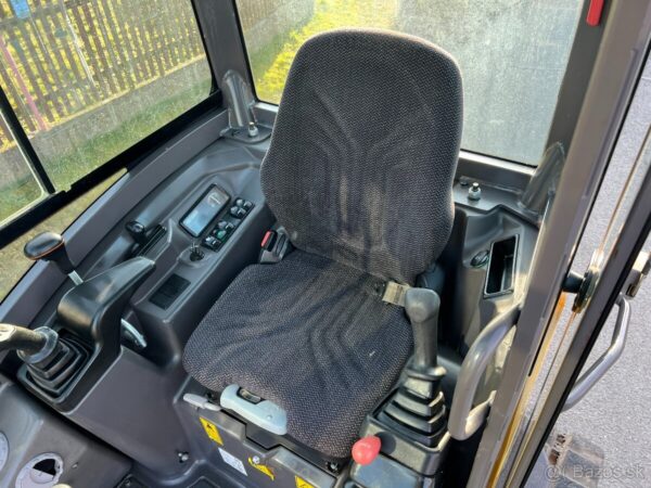 Mini pelle Volvo ECR25D + 3 godets – Image 18
