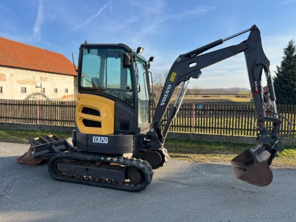 Mini pelle Volvo ECR25D + 3 godets – Image 5
