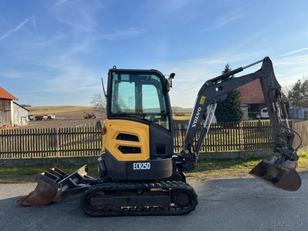 Mini pelle Volvo ECR25D + 3 godets – Image 6