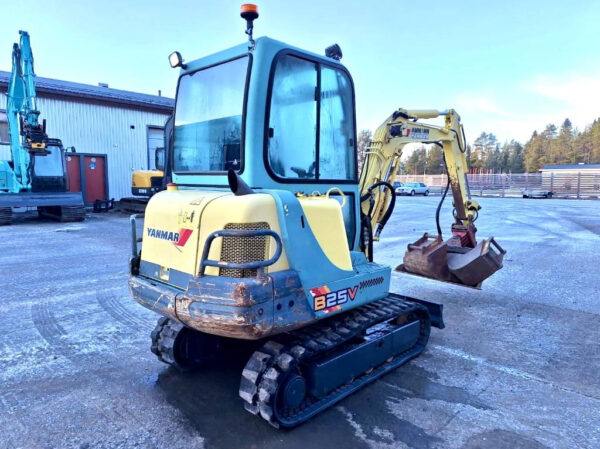 Mini pelle Yanmar B25V + 3 godets – Image 5