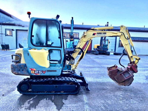Mini pelle Yanmar B25V + 3 godets – Image 6