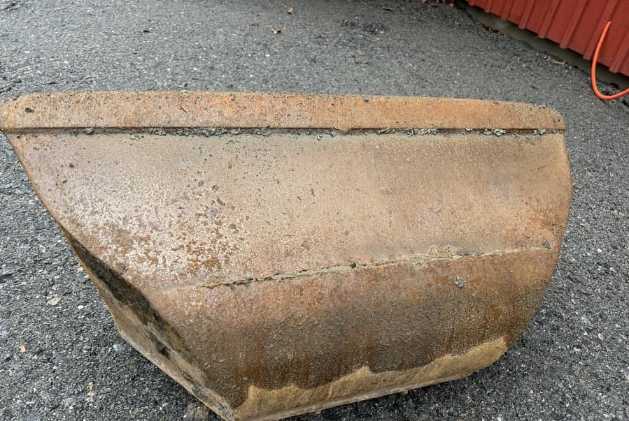 Mini pelle Bobcat E16 avec 4 godets – Image 7