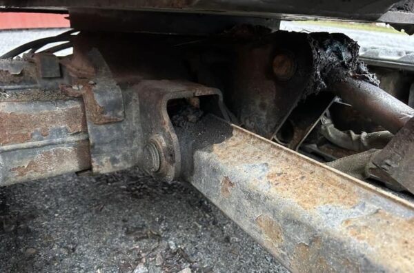 Mini pelle Bobcat E16 avec 3 godets – Image 32