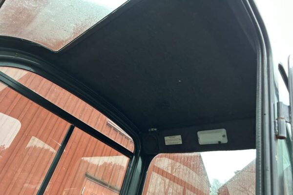 Mini pelle Bobcat E16 avec 3 godets – Image 36