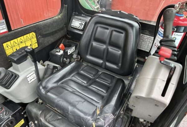 Mini pelle Bobcat E16 avec 3 godets – Image 40