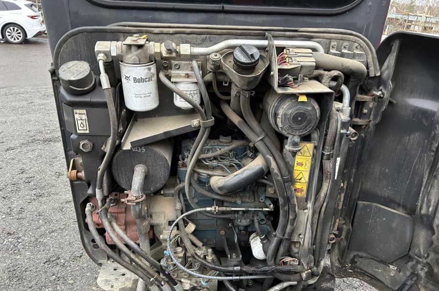 Mini pelle Bobcat E16 avec 4 godets – Image 41