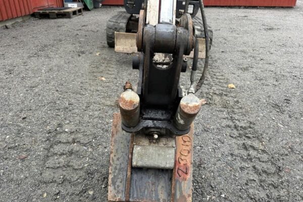 Mini pelle Bobcat E16 avec 3 godets – Image 42