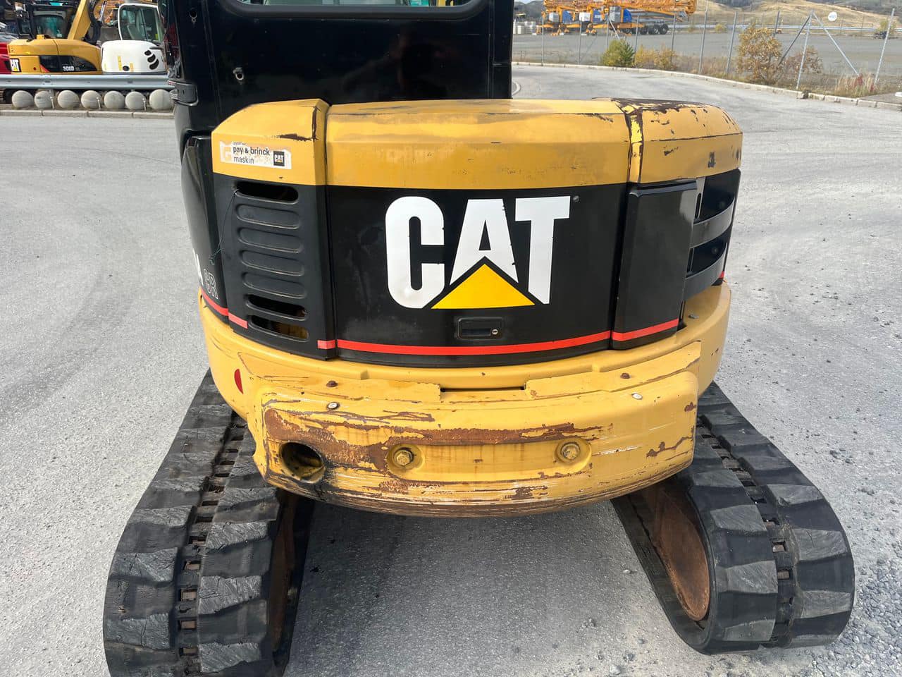 Mini pelle Caterpillar 304CR avec rotortilt et 3 godets – Image 14