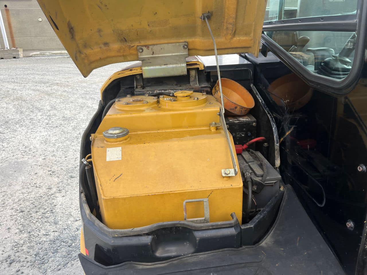 Mini pelle Caterpillar 304CR avec rotortilt et 3 godets – Image 21