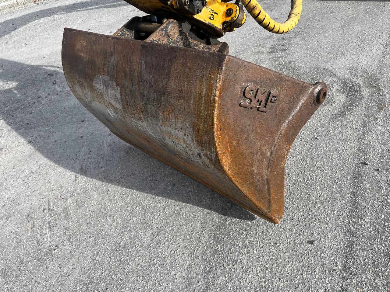 Mini pelle Caterpillar 304CR avec rotortilt et 3 godets – Image 22