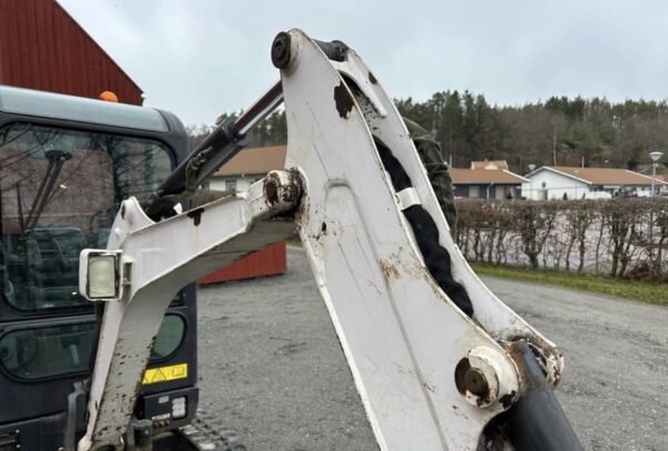 Mini pelle Bobcat E16 avec 3 godets – Image 53