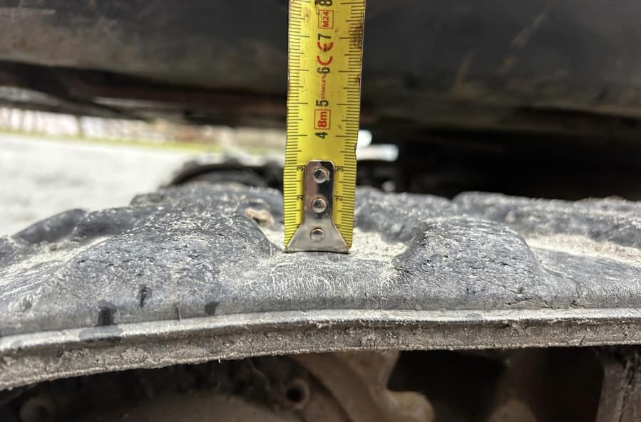 Mini pelle Bobcat E16 avec 4 godets – Image 56