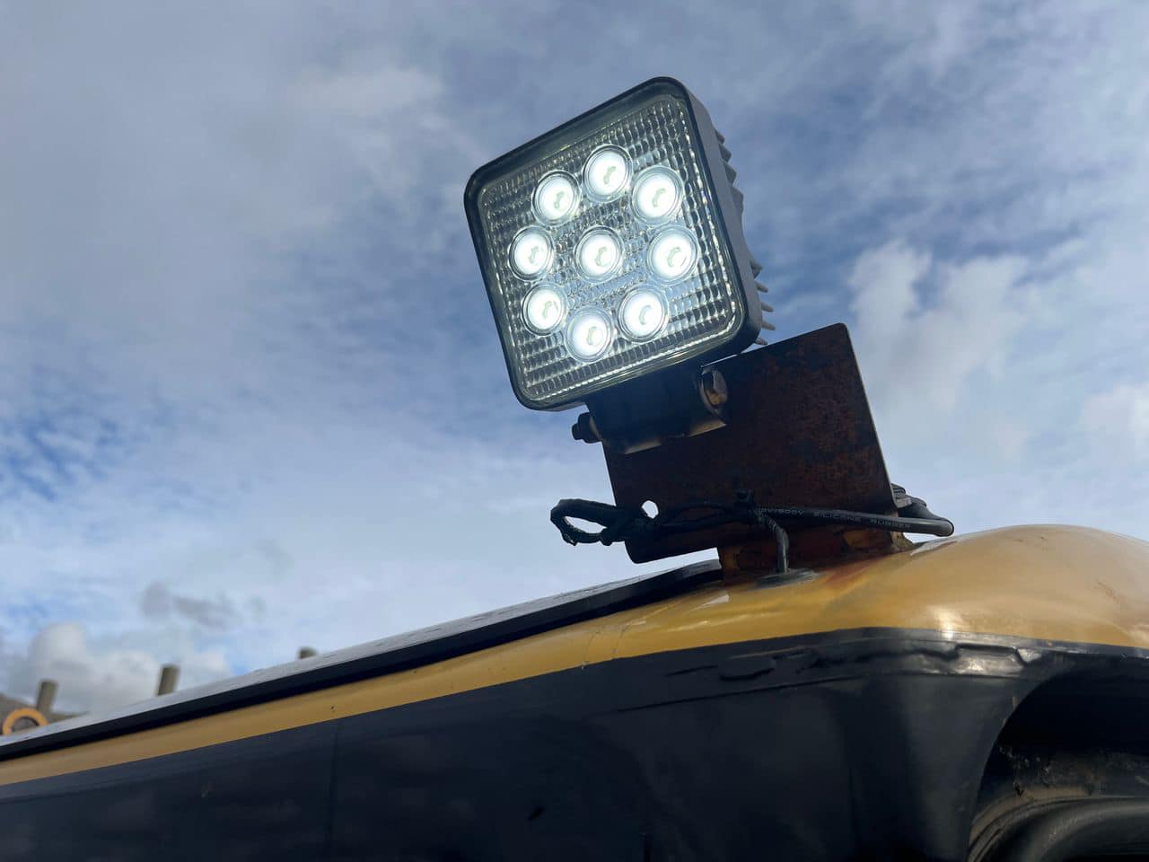 Mini pelle Caterpillar 304CR avec rotortilt et 3 godets – Image 46