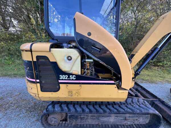 Mini-pelle Caterpillar 302.5C avec 3 godets – Image 14