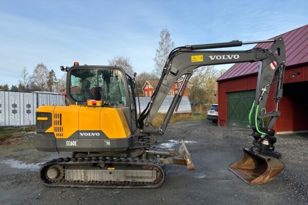 Mini pelle Volvo EC60E avec Tiltrotateur – Image 30