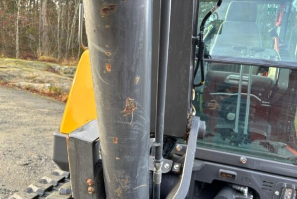 Mini pelle Volvo EC60E avec Tiltrotateur – Image 33