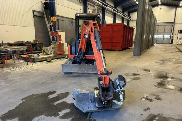 Mini pelle Kubota U27-4 avec Tiltrotator – Image 5