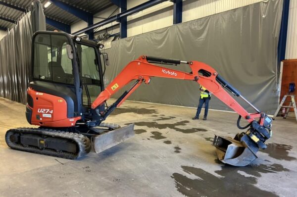Mini pelle Kubota U27-4 avec Tiltrotator – Image 8