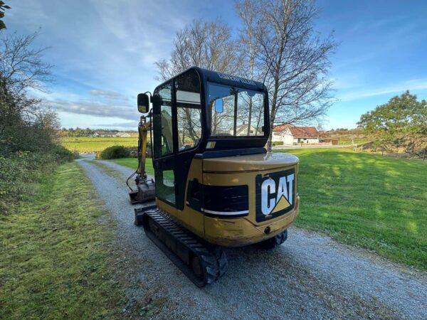 Mini-pelle Caterpillar 302.5C avec 3 godets – Image 30