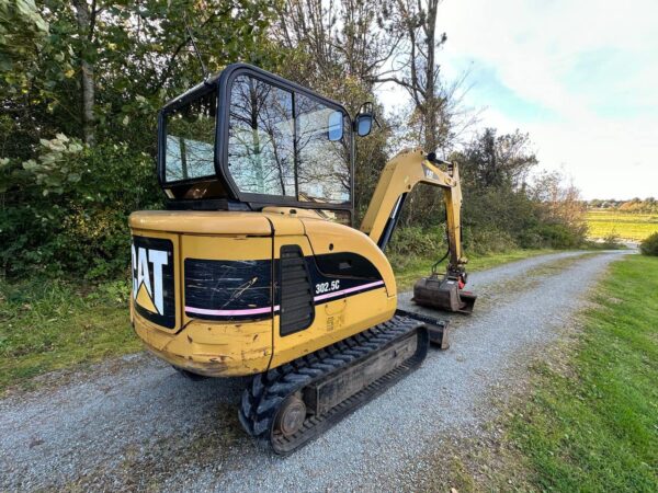 Mini-pelle Caterpillar 302.5C avec 3 godets – Image 31