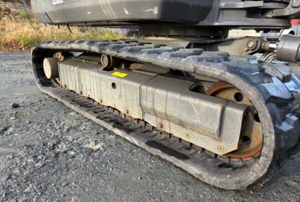 Mini pelle Volvo EC60E avec Tiltrotateur – Image 84