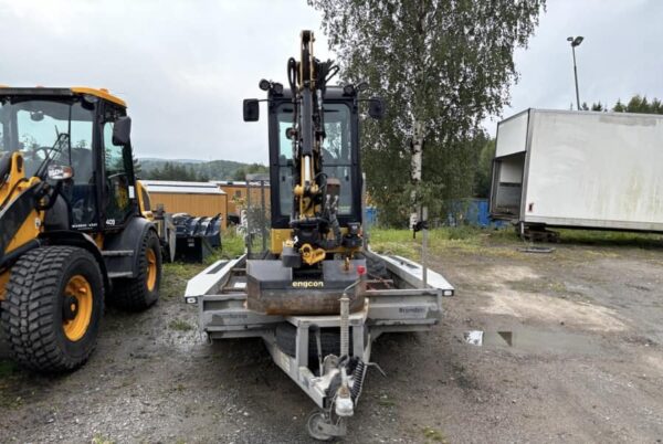 Mini pelle CAT 302CR avec engcon et remorque – Image 39