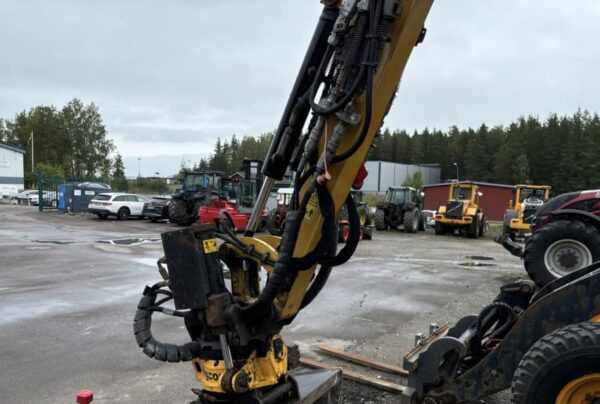 Mini pelle CAT 302CR avec engcon et remorque – Image 40