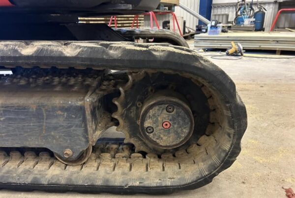 Mini pelle Kubota U27-4 avec Tiltrotator – Image 13