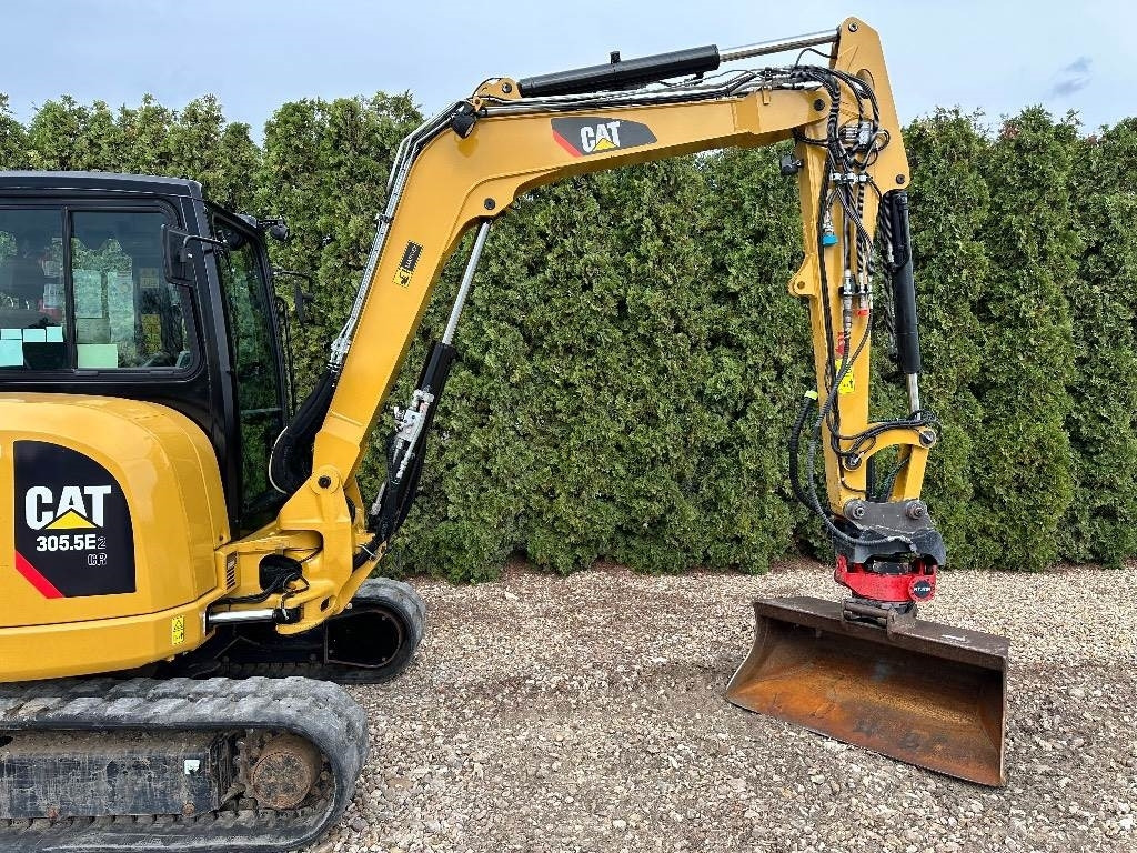 Mini pelle Caterpillar 305.5 E2 CR avec Accessoires – Image 14