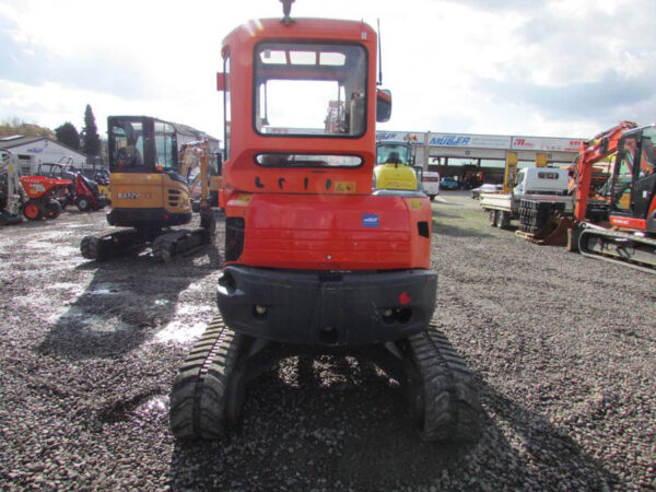 Mini pelle Kubota U 35-3 – Image 11