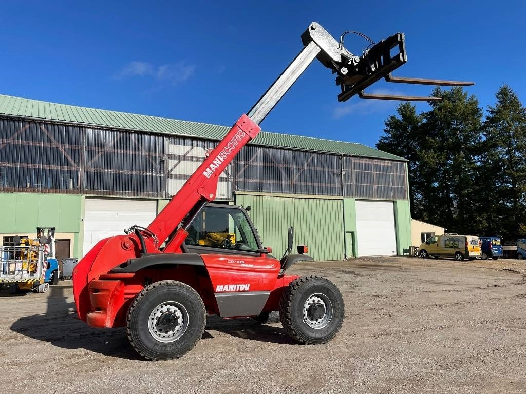 Manitou MVT-675 Fourches/ Godet/ Fouches à fumier