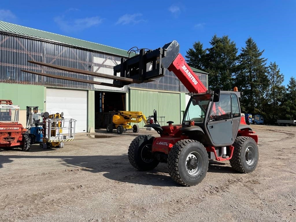 Manitou MVT-675 Fourches/ Godet/ Fouches à fumier – Image 6