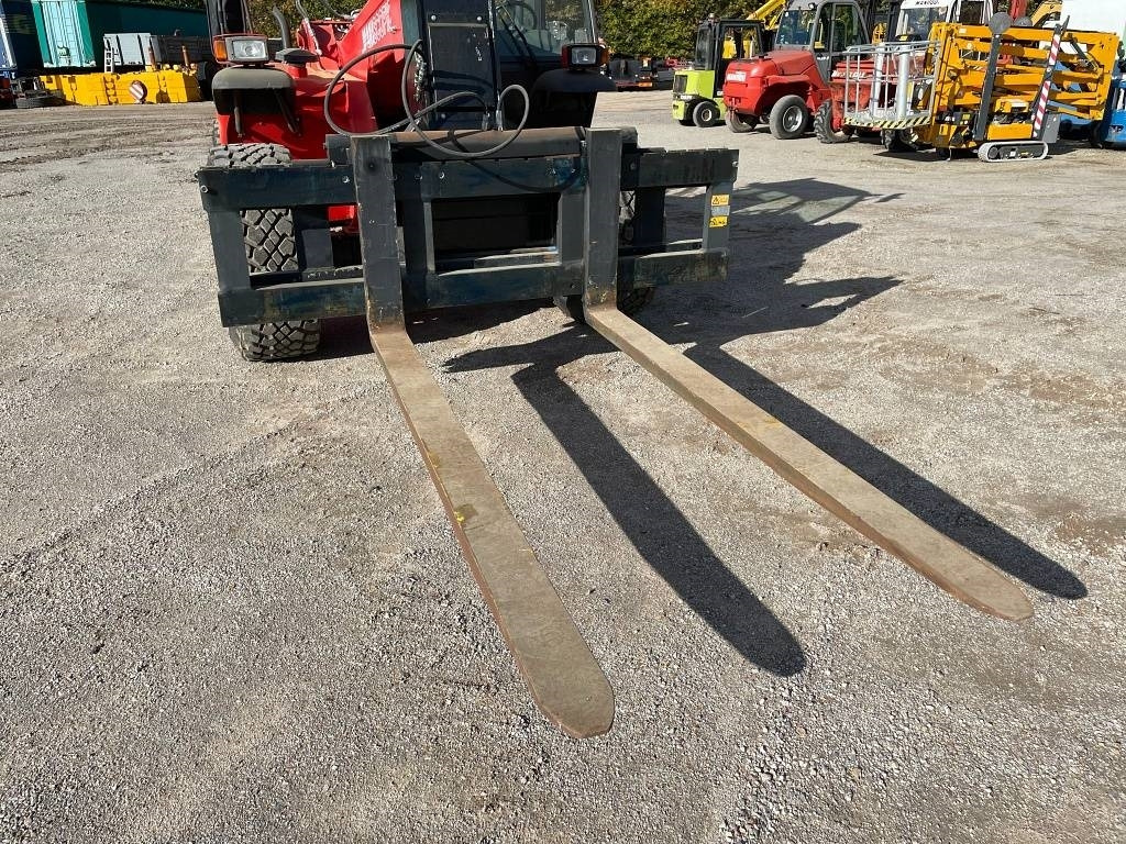 Manitou MVT-675 Fourches/ Godet/ Fouches à fumier – Image 9