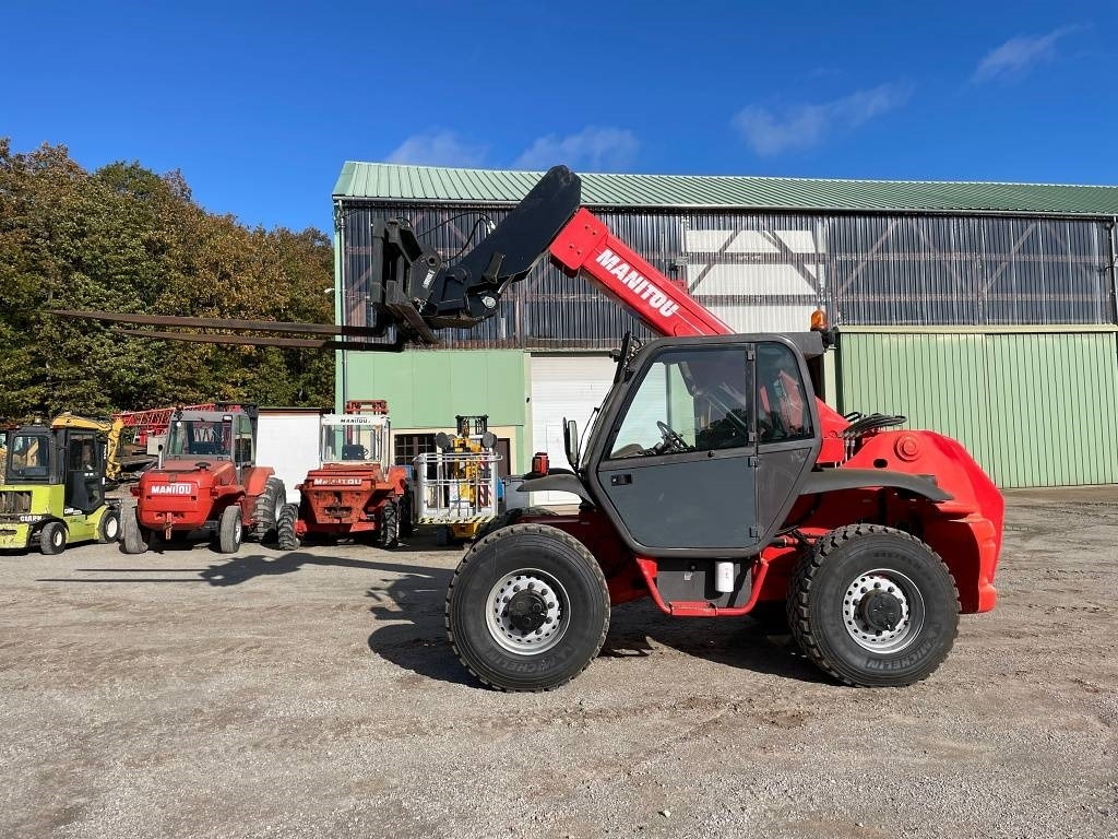 Manitou MVT-675 Fourches/ Godet/ Fouches à fumier – Image 14