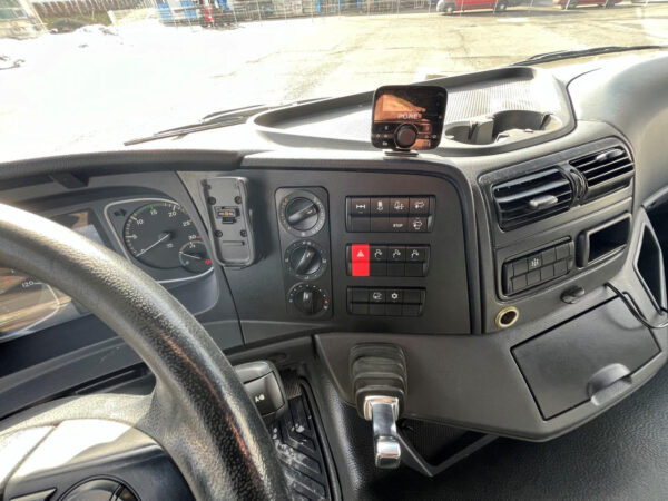 Camion Mercedes Atego 1527 + Grue HMF 1120-K5 – Image 5