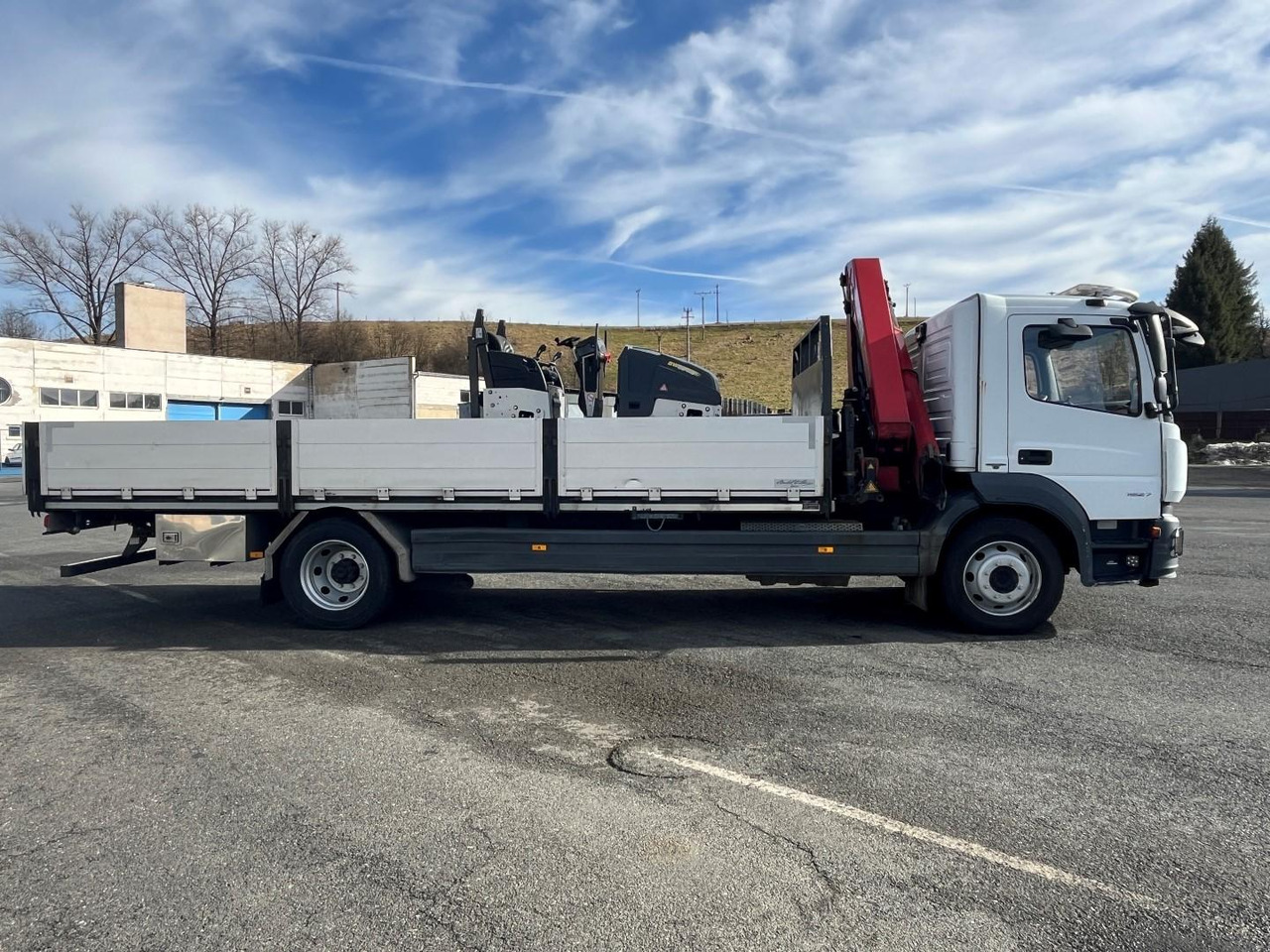 Camion Mercedes Atego 1527 + Grue HMF 1120-K5 – Image 15