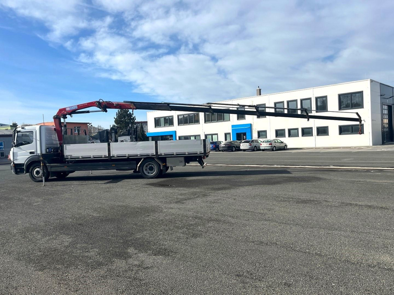 Camion Mercedes Atego 1527 + Grue HMF 1120-K5 – Image 18