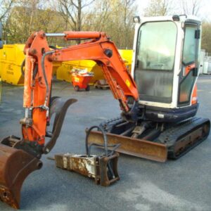 Mini pelle Kubota U25-3 avec accessoire