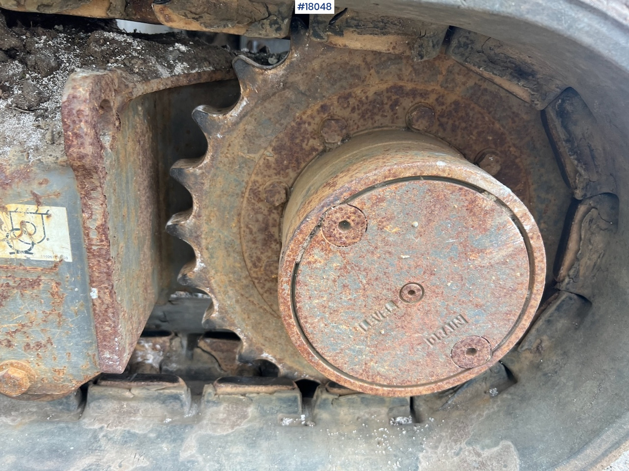 Mini pelle Volvo EC 27C avec 4 godets – Image 20