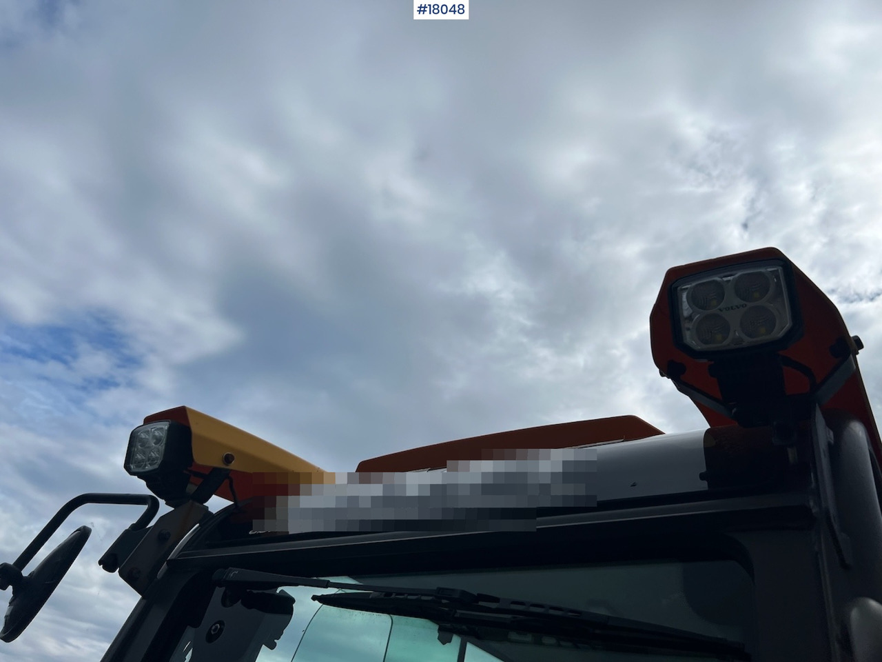 Mini pelle Volvo EC 27C avec 4 godets – Image 25