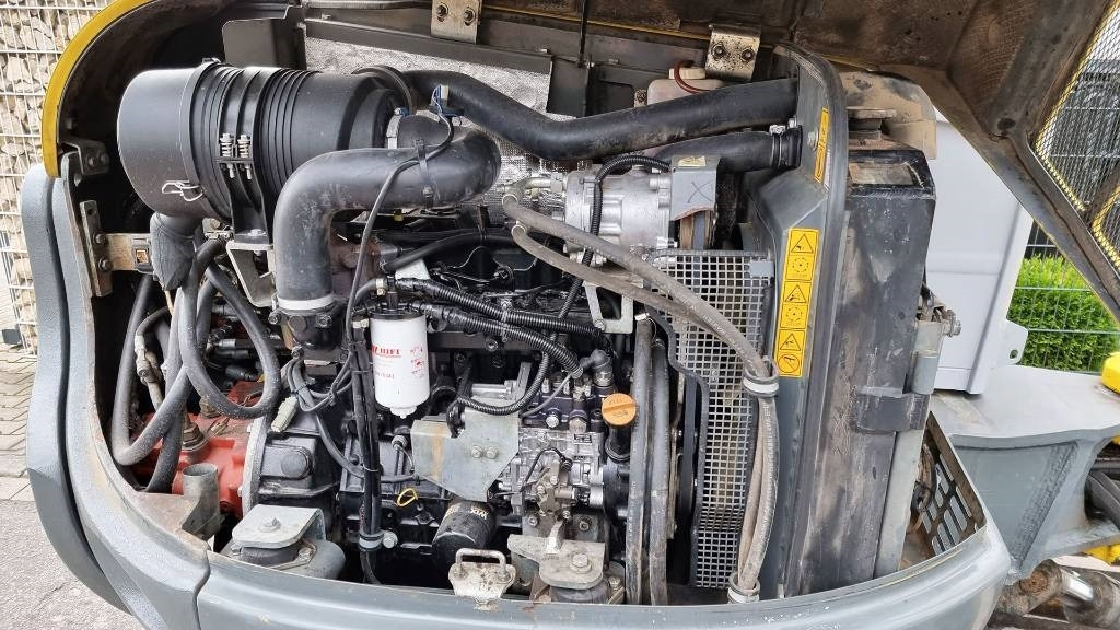 Mini pelle Wacker Neuson 6003 RD avec 3 godets – Image 4